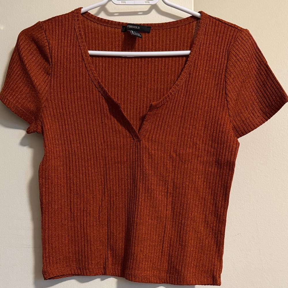 Forever 21 Rust V-Neck Ribbed Crop Top